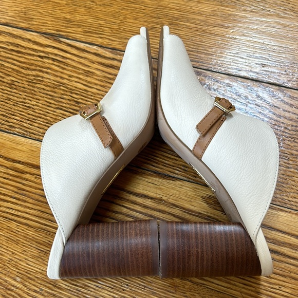 Louise et Cie soft cream color leather mules.  Great condition. Size 5 1/2. - Picture 5 of 12